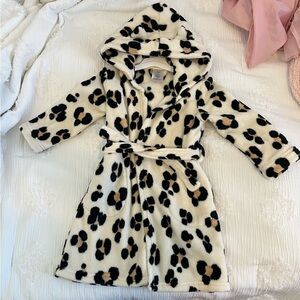 Kids robe size 4